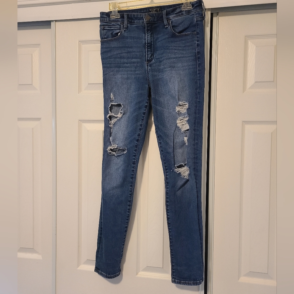Abercrombie Simone Distressed Jeans